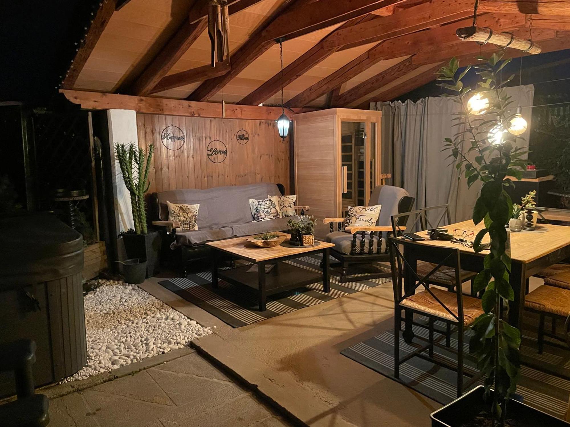 Villa Noa Jacuzzi & Sauna Изола Экстерьер фото